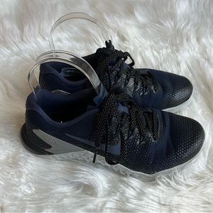Nike Metcon women’s size 7 dark blue gray and gold speckled tennis running